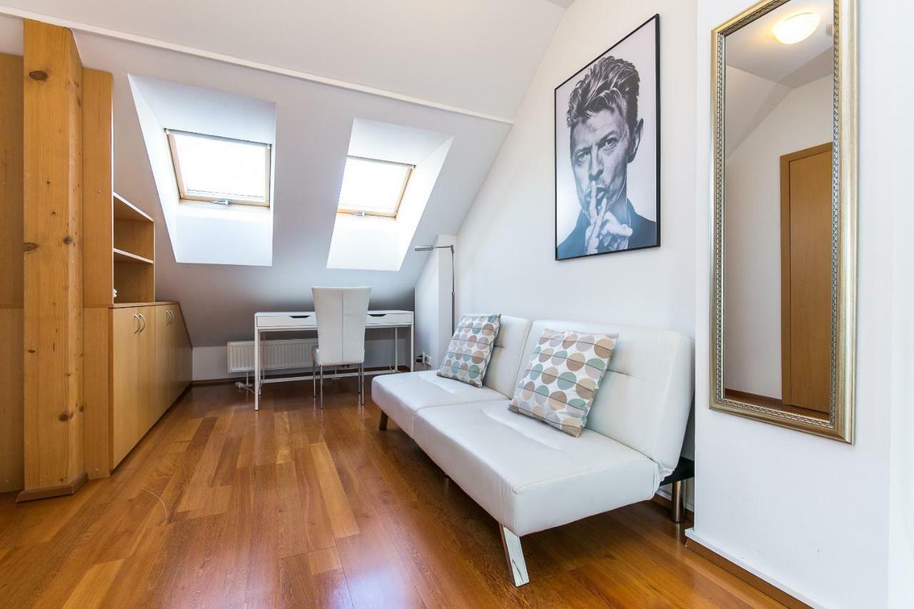 Attic Apartment By Wenceslas Square Praag Buitenkant foto