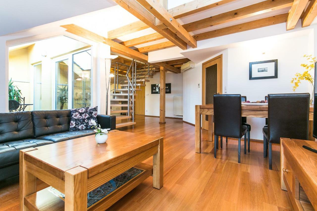 Attic Apartment By Wenceslas Square Praag Buitenkant foto